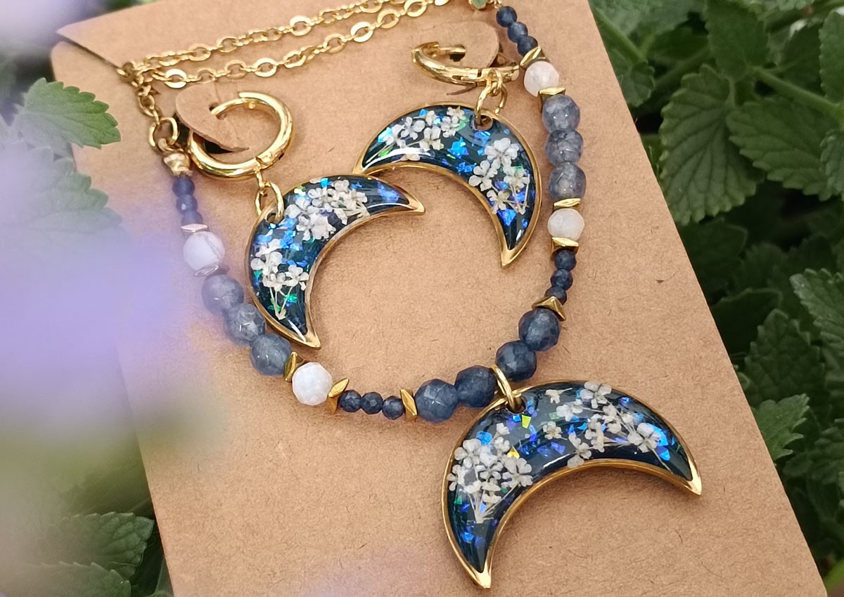 Lunula – symbol kobiecej siły w kulturze Słowian